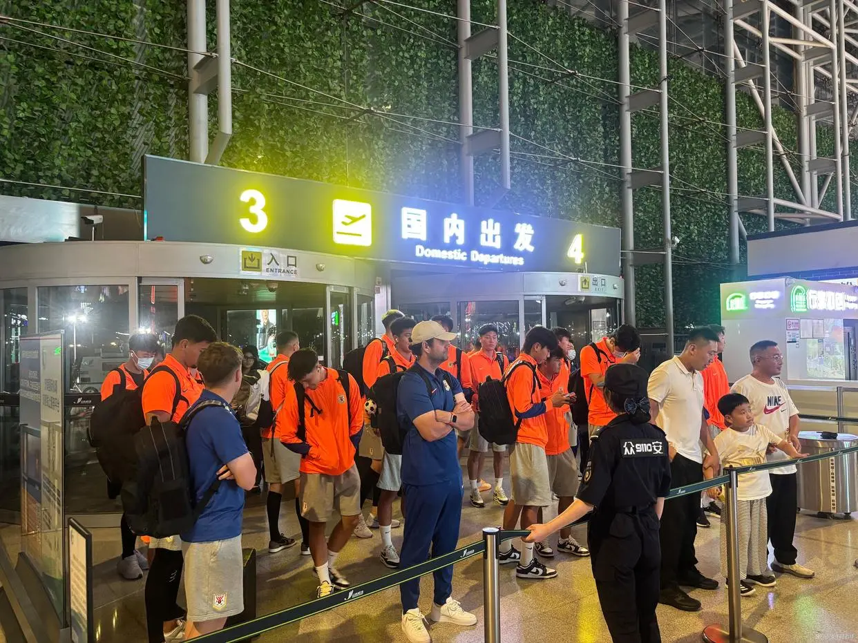 够起飞, 组成员又乘 够起飞, 组成员又乘